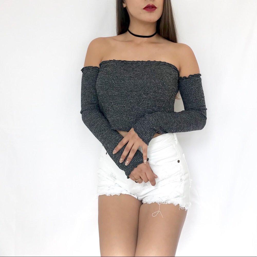 • Off the Shoulders Crop Top • LAST ONE - Picture 3 of 4